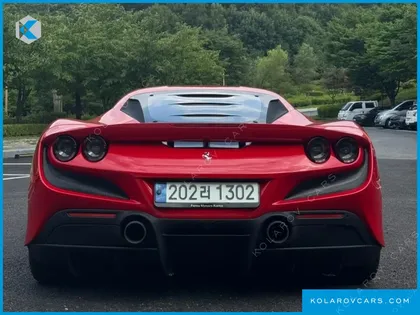 FERRARI F8 3.9 V8