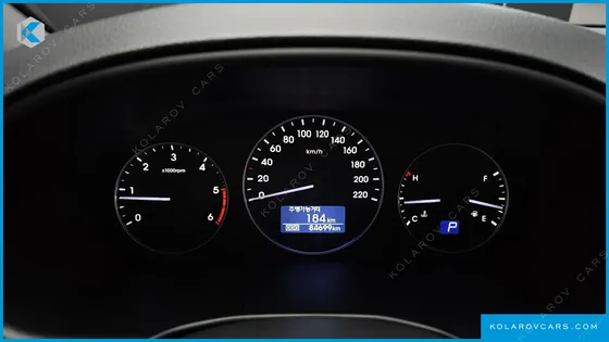 HYUNDAI STAREX URBAN 9-SEATER