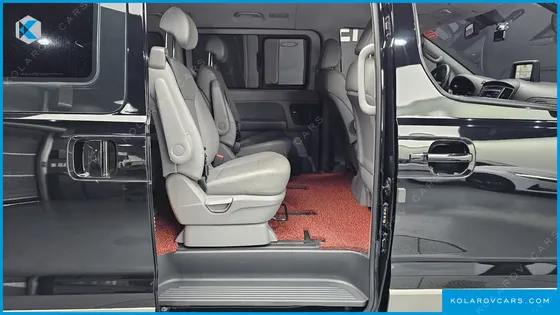 HYUNDAI STAREX URBAN 9-SEATER
