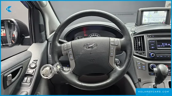 HYUNDAI STAREX URBAN 9-SEATER