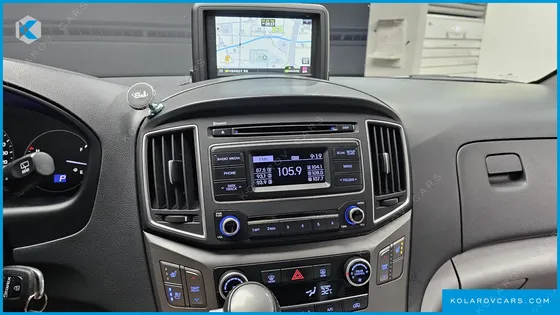HYUNDAI STAREX URBAN 9-SEATER