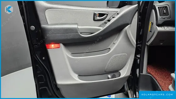 HYUNDAI STAREX URBAN 9-SEATER
