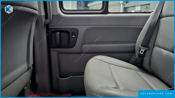 HYUNDAI STAREX URBAN 9-SEATER