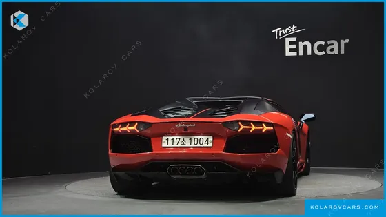 LAMBORGHINI AVENTADOR LP700-4 ROADSTER PIRELLI EDITION