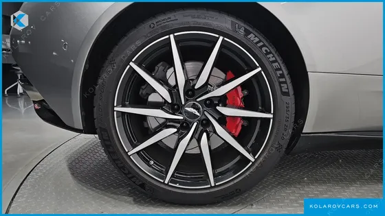 ASTON MARTIN DB11 4.0 V8 VOLANTE