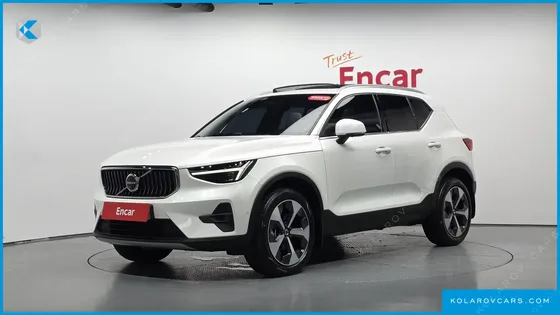 VOLVO XC40 B4 ULTIMATE BRIGHT
