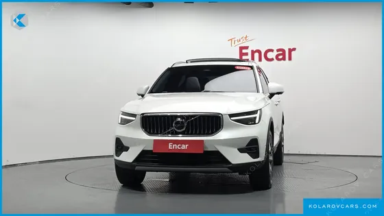 VOLVO XC40 B4 ULTIMATE BRIGHT
