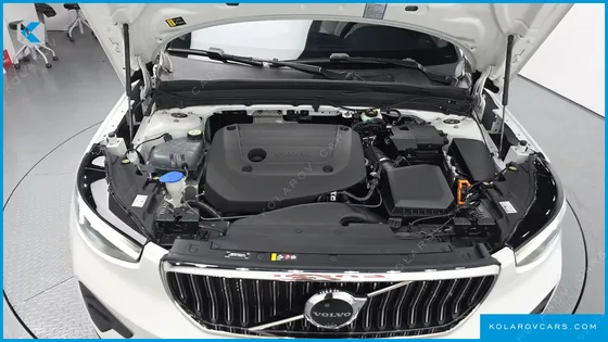 VOLVO XC40 B4 ULTIMATE BRIGHT