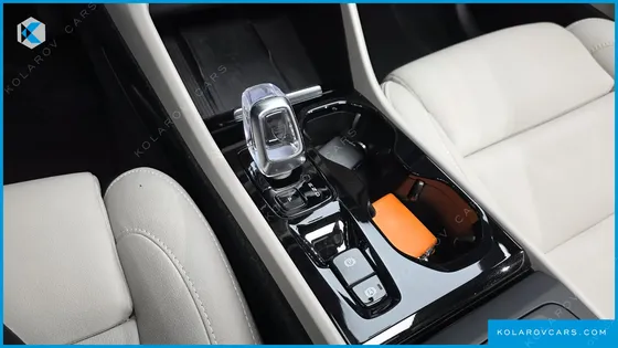 VOLVO XC40 B4 ULTIMATE BRIGHT