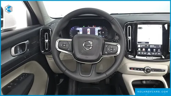 VOLVO XC40 B4 ULTIMATE BRIGHT
