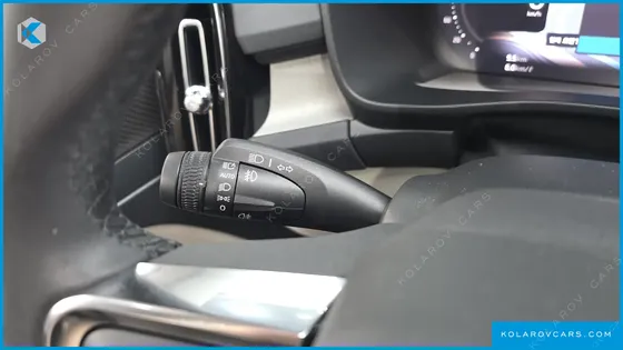VOLVO XC40 B4 ULTIMATE BRIGHT
