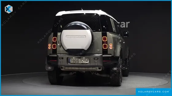 LAND ROVER DEFENDER 110 P300 X-DYNAMIC SE