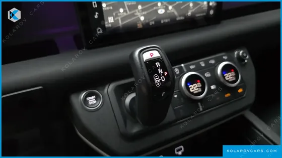 LAND ROVER DEFENDER 110 P300 X-DYNAMIC SE