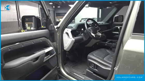 LAND ROVER DEFENDER 110 P300 X-DYNAMIC SE