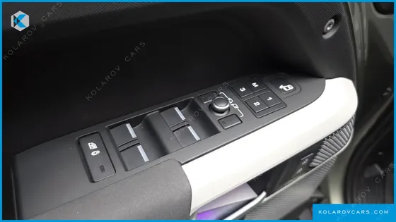LAND ROVER DEFENDER 110 P300 X-DYNAMIC SE