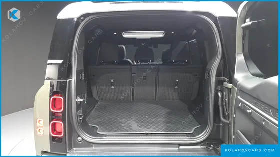 LAND ROVER DEFENDER 110 P300 X-DYNAMIC SE