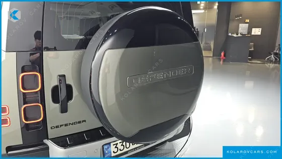 LAND ROVER DEFENDER 110 D250 SE