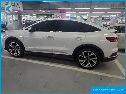 AUDI Q4 E-TRON 40 PREMIUM SPORTBACK
