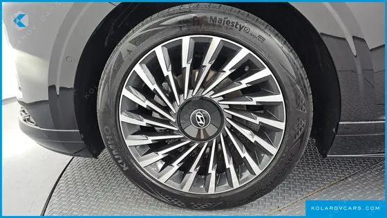 HYUNDAI GRANDEUR CALLIGRAPHY