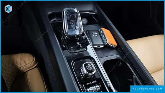 VOLVO XC60 B6 INSCIRTION