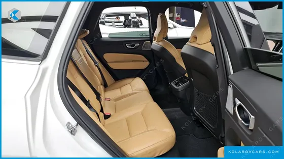 VOLVO XC60 B6 INSCIRTION