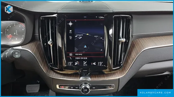 VOLVO XC60 B5 INSCRIPTION