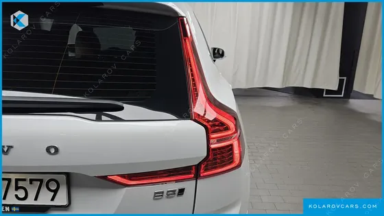 VOLVO XC60 B5 INSCRIPTION