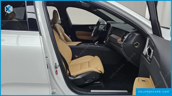 VOLVO XC60 B5 INSCRIPTION