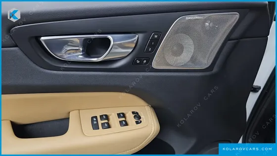 VOLVO XC60 B5 INSCRIPTION