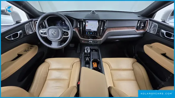 VOLVO XC60 B5 ULTRA BRIGHT