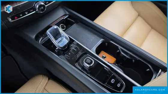 VOLVO XC60 B5 ULTRA BRIGHT