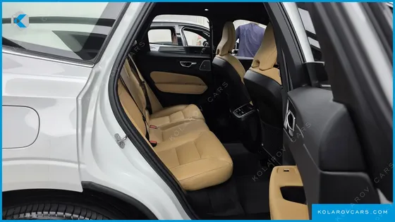 VOLVO XC60 B5 ULTRA BRIGHT