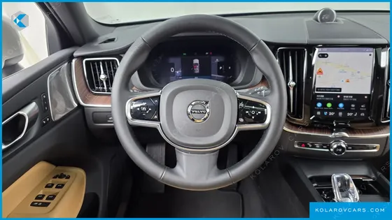 VOLVO XC60 B5 ULTRA BRIGHT