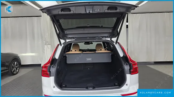 VOLVO XC60 B5 ULTRA BRIGHT