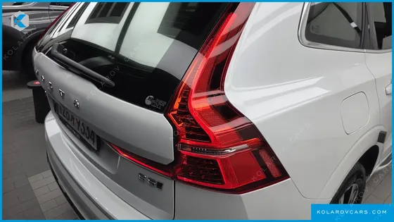 VOLVO XC60 B5 ULTRA BRIGHT