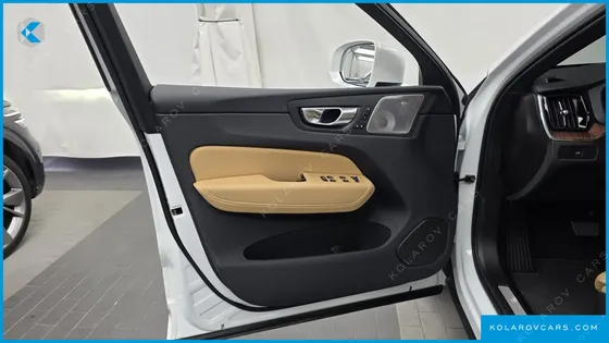 VOLVO XC60 B5 ULTRA BRIGHT