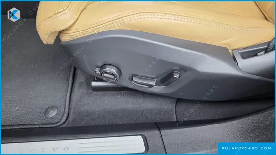 VOLVO XC60 B5 ULTRA BRIGHT
