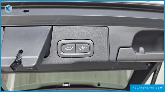 VOLVO XC60 B5 ULTRA BRIGHT