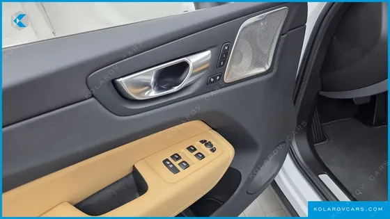 VOLVO XC60 B5 ULTRA BRIGHT