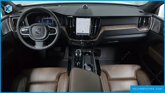 VOLVO XC60 B6 INSCIRTION