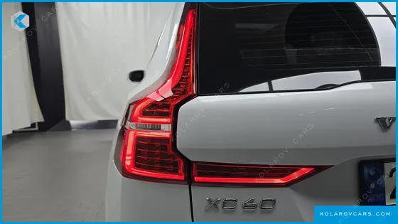 VOLVO XC60 B6 INSCIRTION