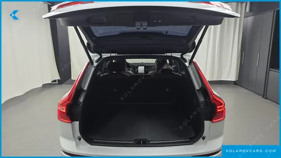 VOLVO XC60 B6 INSCIRTION