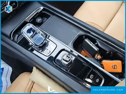 VOLVO XC60 B5 INSCRIPTION