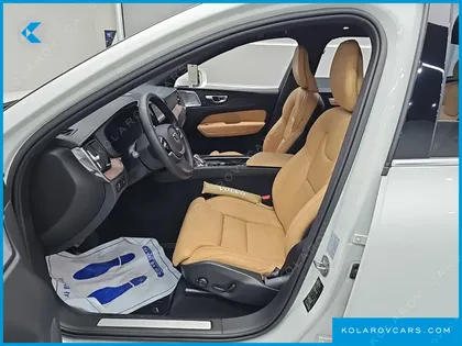 VOLVO XC60 B5 INSCRIPTION