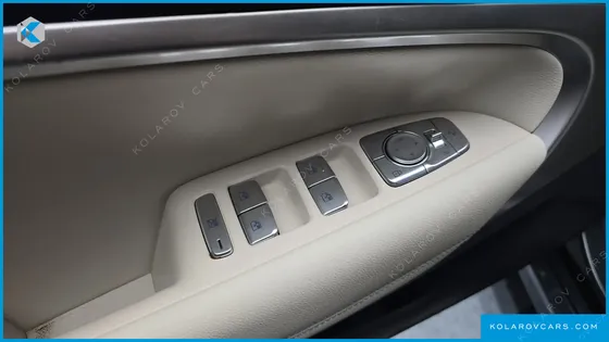 GENESIS G70 GASOLINE 2.5T 4WD