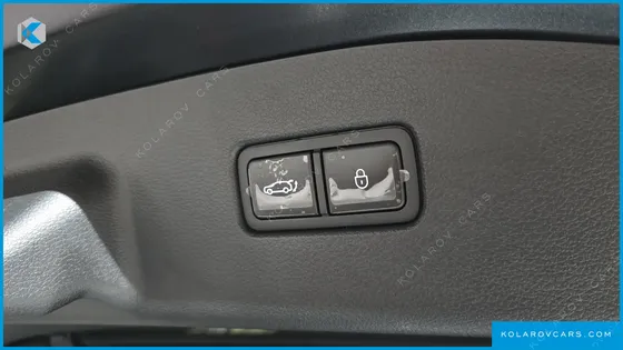 GENESIS G70 GASOLINE 2.5T 4WD