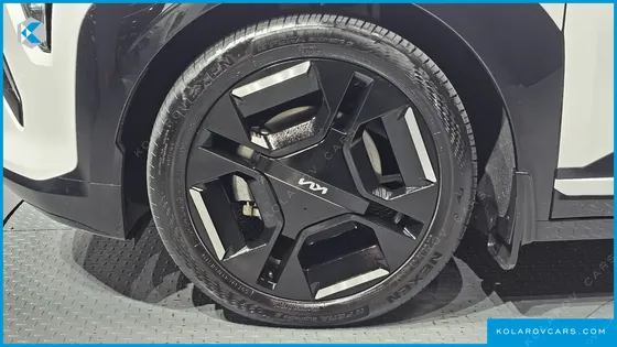 KIA EV3 STANDARD 2WD