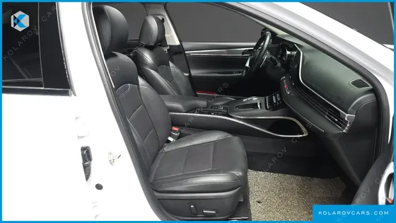 HYUNDAI GRANDEUR 3.0 LPI RENT CAR