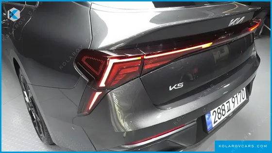 KIA K5 SIGNATURE