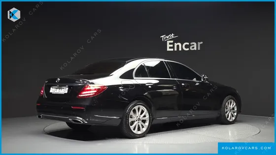 MERCEDES E-CLASS E220D EXCLUSIVE